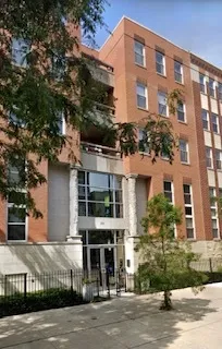 $379,000 | 3550 West Montrose Avenue, Unit 406, Chicago, IL 60618