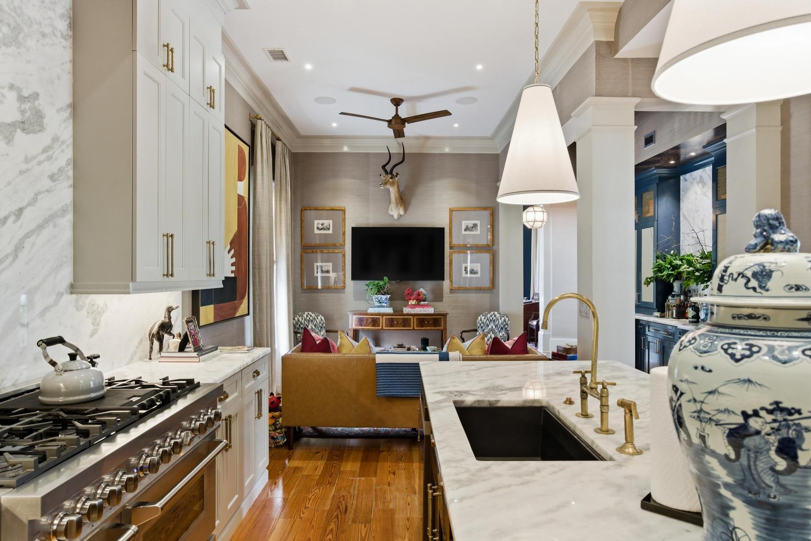 140 Queen Street Charleston, SC 29401 - Photo 37 of 144 32