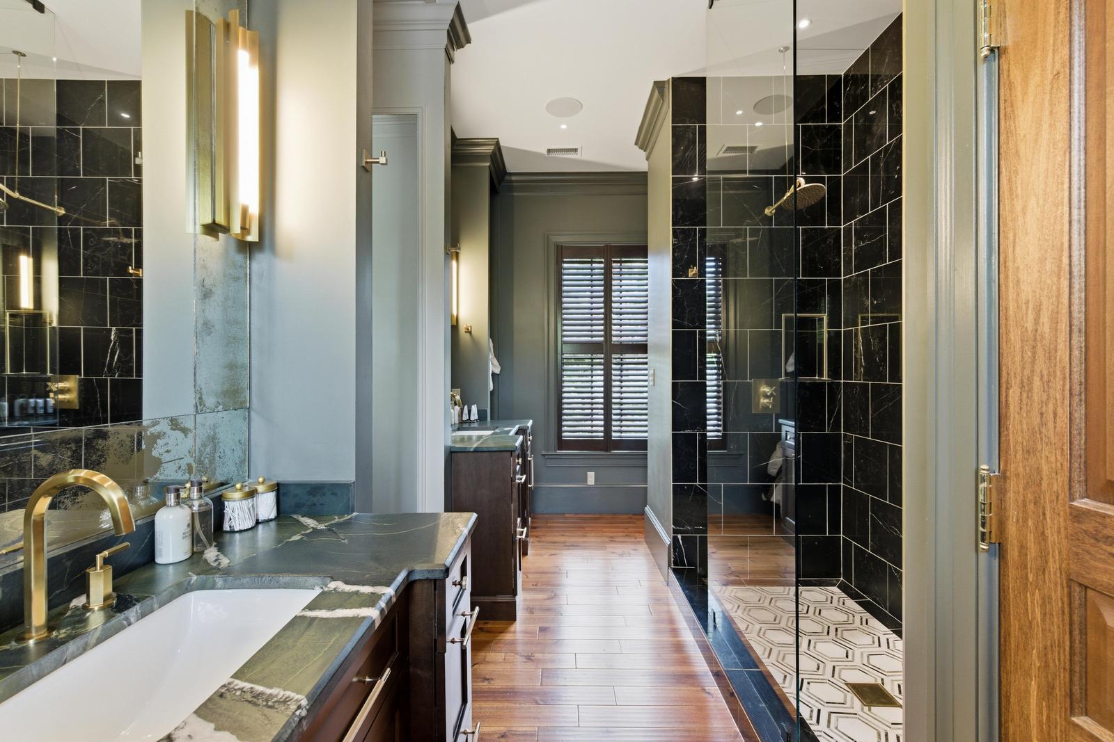 140 Queen Street Charleston, SC 29401 - Photo 62 of 144 54