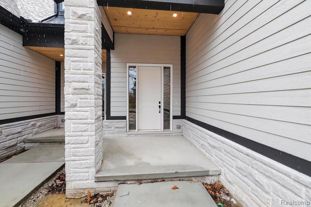546 Maplehill Road Rochester Hills, MI 48306 - Photo 5 of 52