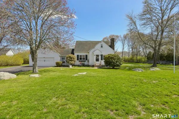 $479,000 | 138 South Broad Street, Stonington, CT 06379