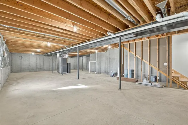 $520,000 | 6724 Tucker Drive, Odessa, MO 64076