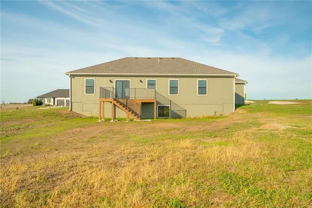 $520,000 | 6724 Tucker Drive, Odessa, MO 64076