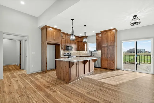 $520,000 | 6724 Tucker Drive, Odessa, MO 64076