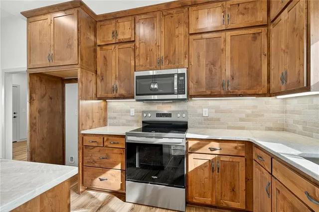 $520,000 | 6724 Tucker Drive, Odessa, MO 64076