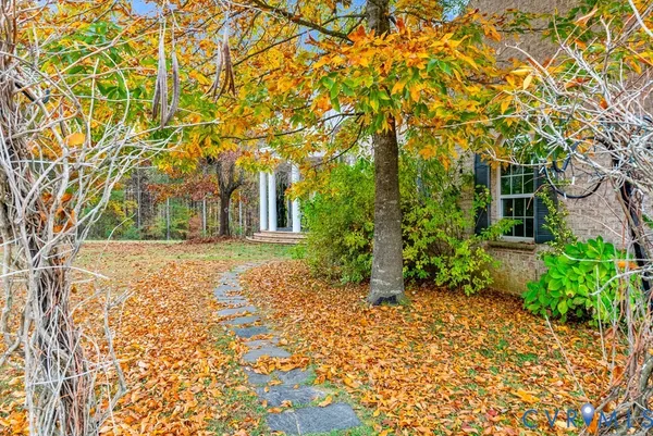 $895,000 | 574 Old Kings Road, Drakes Branch, VA 23937