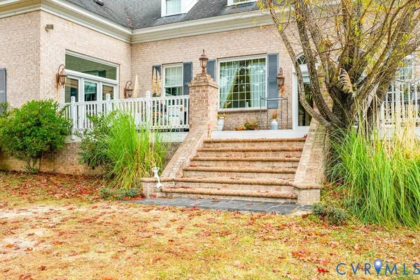 $895,000 | 574 Old Kings Road, Drakes Branch, VA 23937
