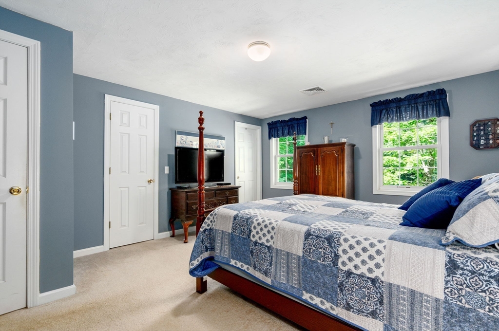 374 New Boston Road Sturbridge, MA 01566 - Photo 19 of 38