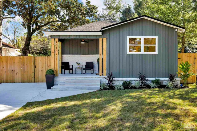 a view of backyard of house