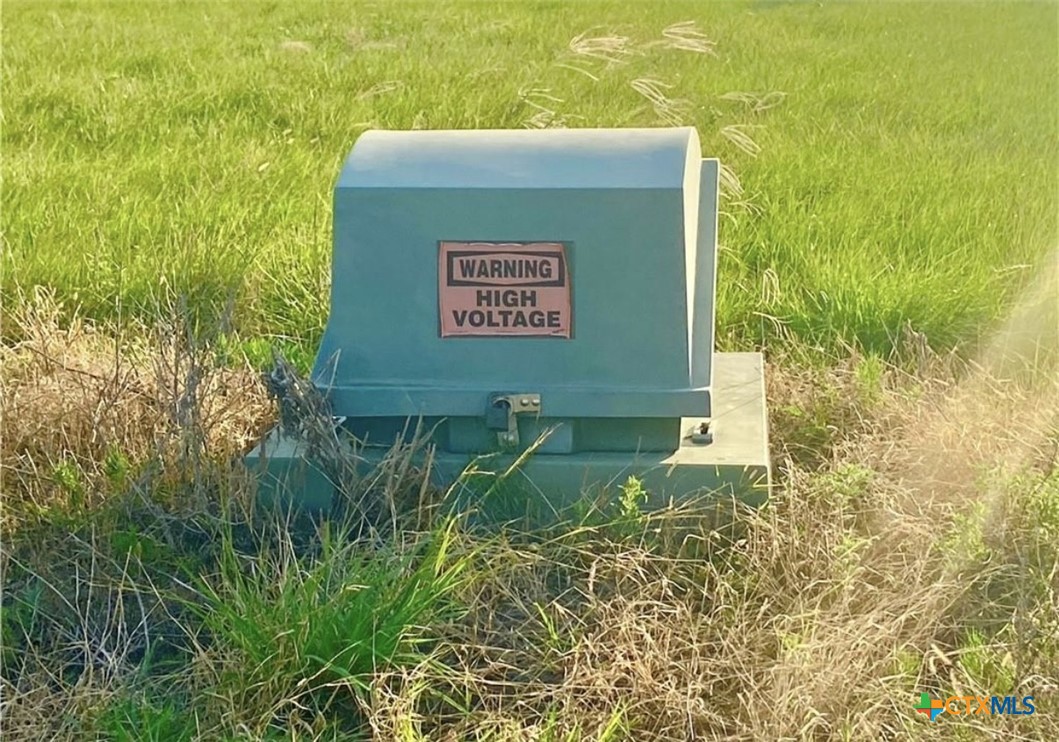 61 Falcon Way Palacios, TX 77465 - Photo 19 of 22 a view of outdoor space with garden