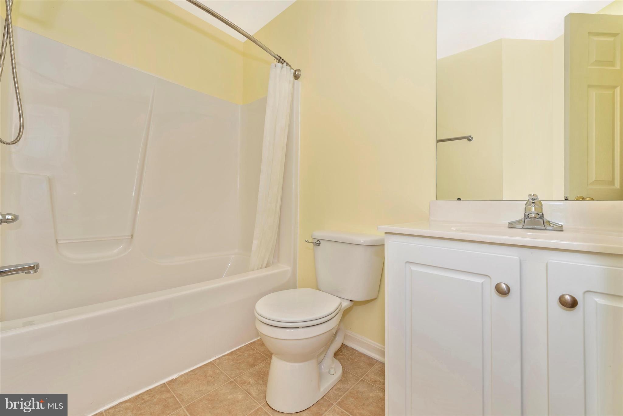 116 Wheeler Lane Frederick, MD 21702 - Photo 22 of 35 Hall bath