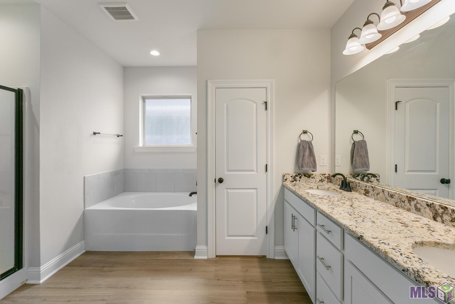 1314 Shadow Bluff Drive Baton Rouge, LA 70820 - Photo 9 of 18