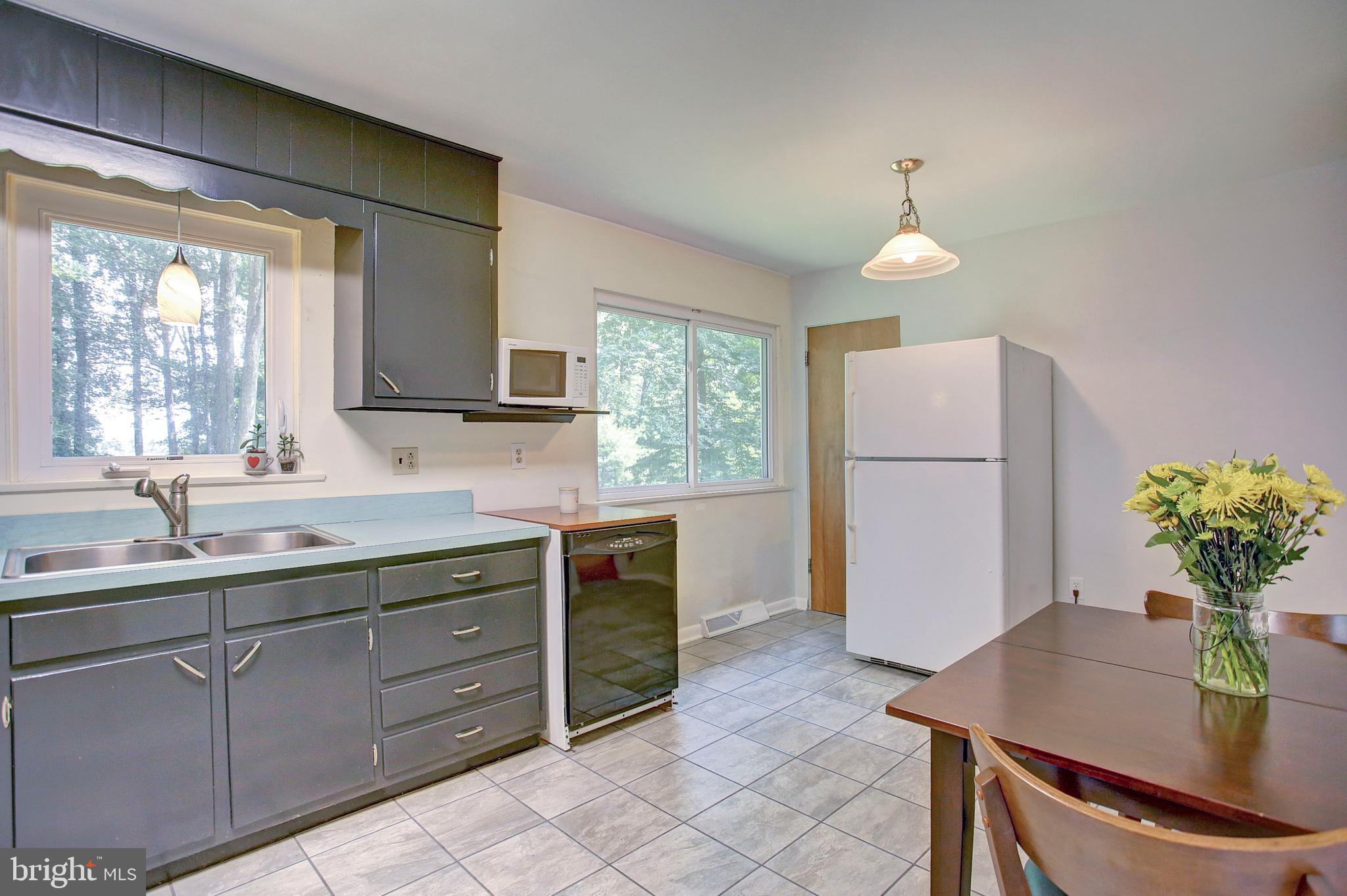 219 Ridge Road Carlisle, PA 17015 - Photo 6 of 17 Gallery Image 6