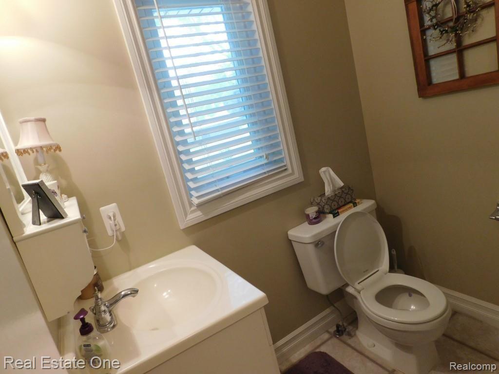 11372 Buno Road Brighton, MI 48114 - Photo 22 of 48 half bath