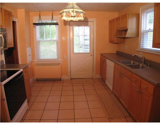 2013 Whitfield Road Jefferson Hills, PA 15025 - Photo 4 of 18 Kitchen.