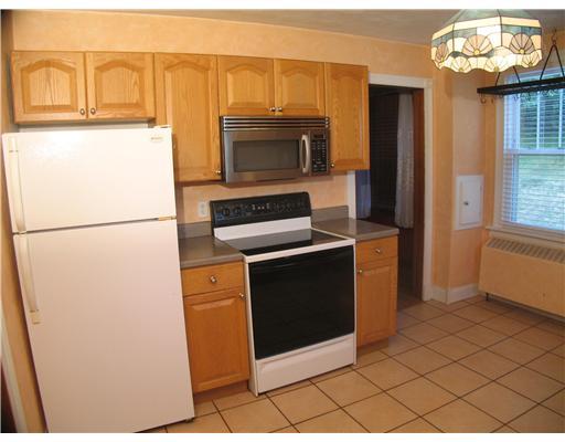 2013 Whitfield Road Jefferson Hills, PA 15025 - Photo 5 of 18 Kitchen.