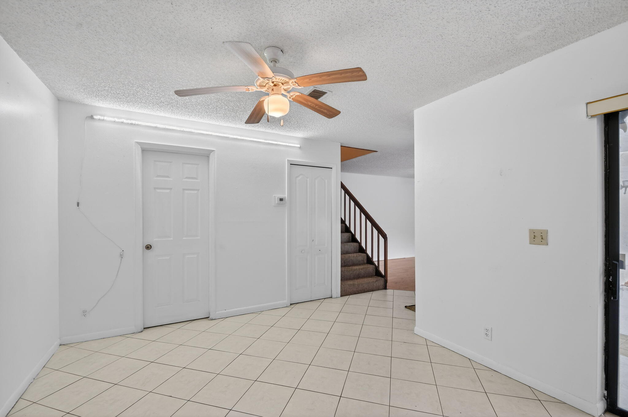 176 Woodland Road Palm Springs, FL 33461 - Photo 12 of 37 13-web-or-mls-DSC_3119