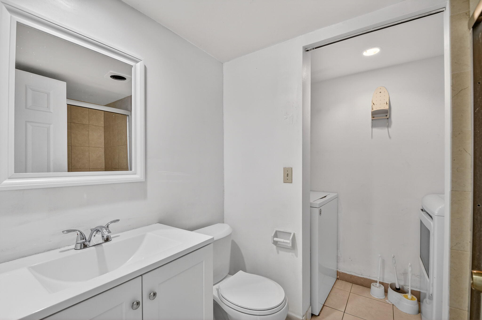 176 Woodland Road Palm Springs, FL 33461 - Photo 18 of 37 19-web-or-mls-DSC_3149