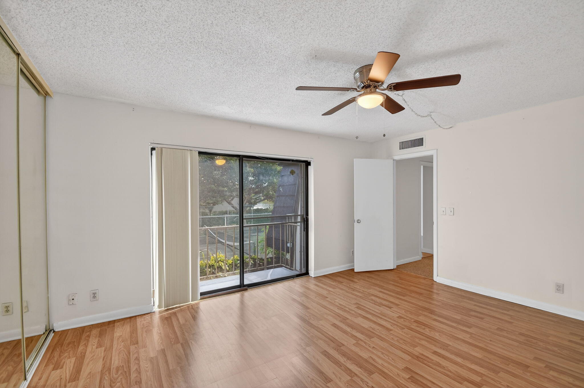 176 Woodland Road Palm Springs, FL 33461 - Photo 25 of 37 26-web-or-mls-DSC_3184