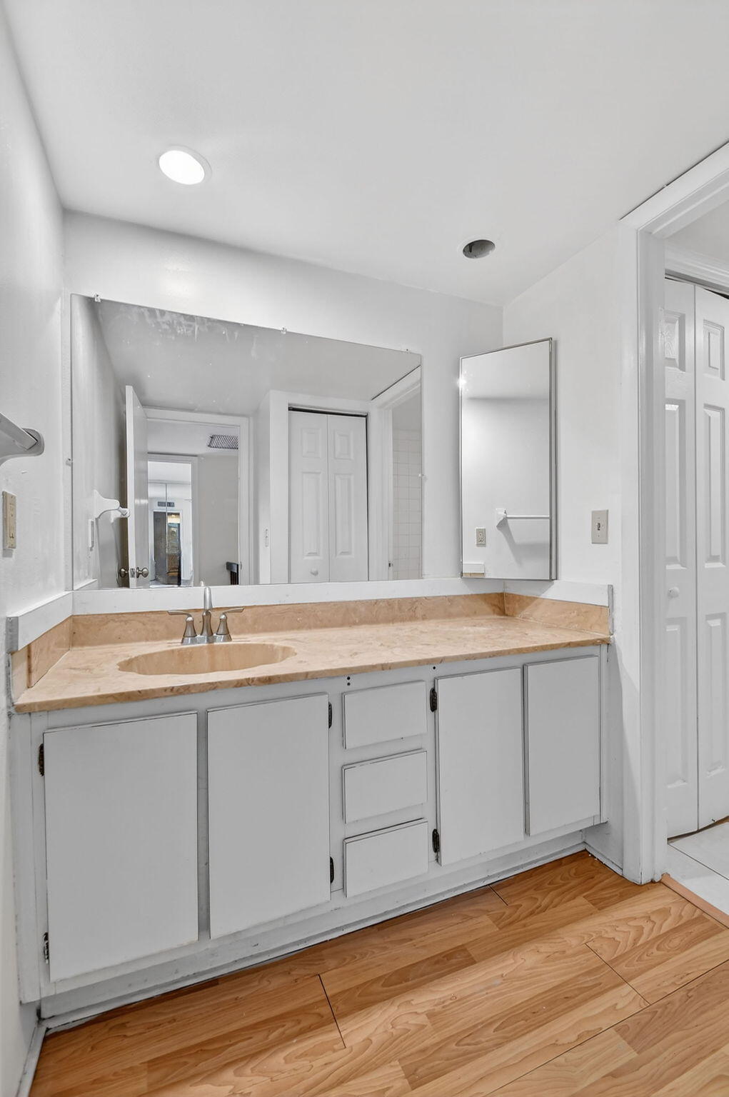 176 Woodland Road Palm Springs, FL 33461 - Photo 32 of 37 33-web-or-mls-DSC_3219