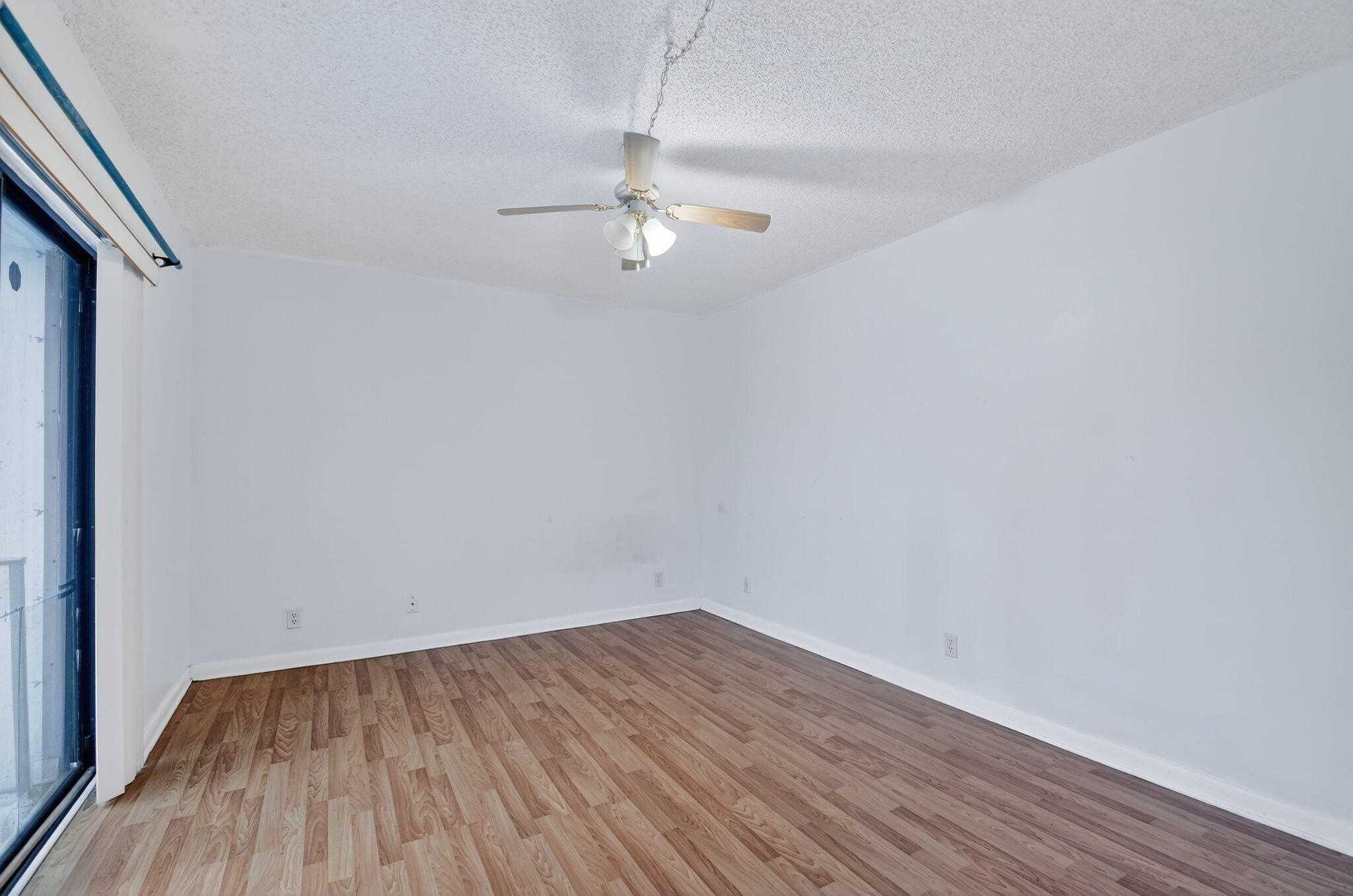 176 Woodland Road Palm Springs, FL 33461 - Photo 33 of 37 34-web-or-mls-DSC_3224