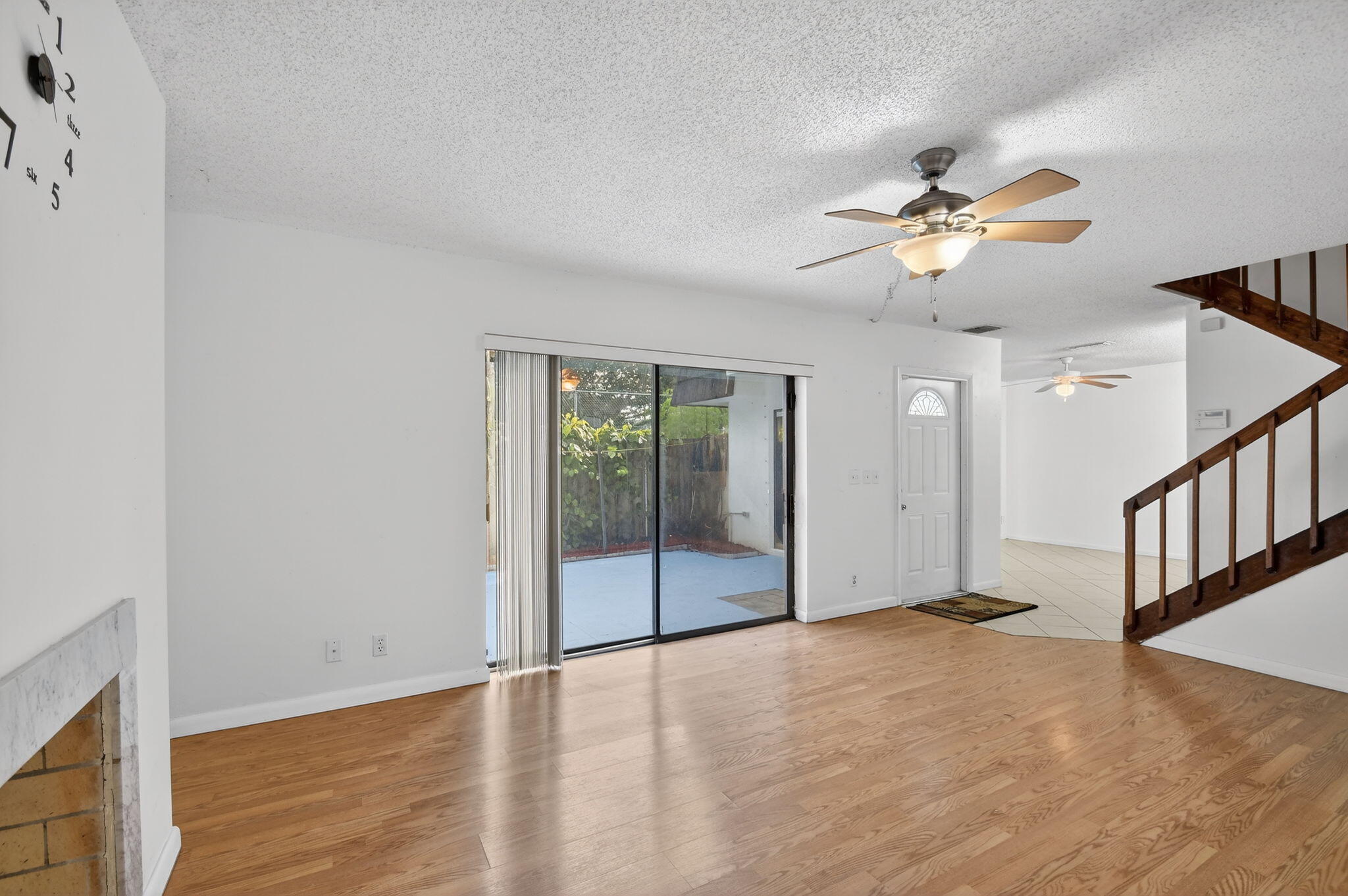 176 Woodland Road Palm Springs, FL 33461 - Photo 8 of 37 9-web-or-mls-DSC_3103