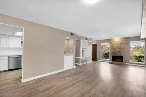$435,000 | 3607 Las Colinas Drive, Unit B, Austin, TX 78731