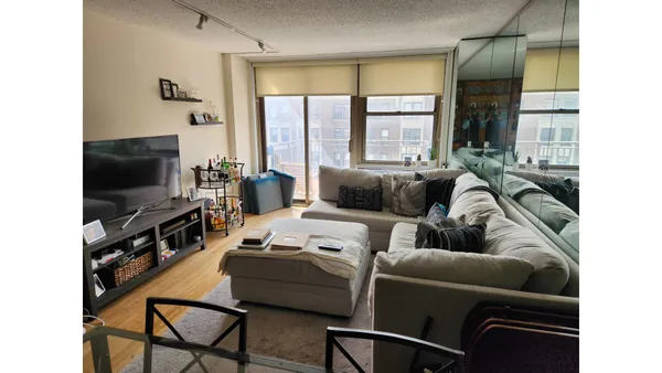 $4,400 | 301 East 79th Street, Unit 17L | Upper East Side
