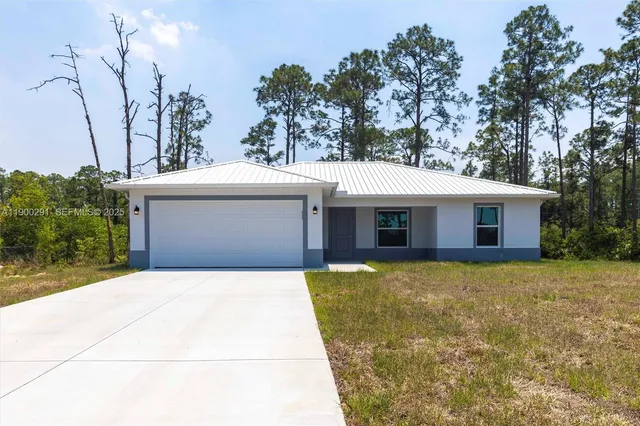 $1,950 | 2004 Rosa Court, Unit 2004, Lehigh Acres, FL 33972
