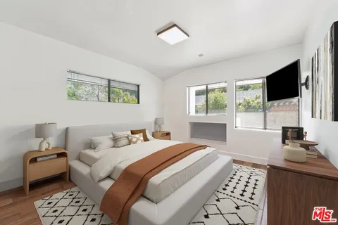 $3,750,000 | 3372 Longridge Terrace, Sherman Oaks, CA 91423