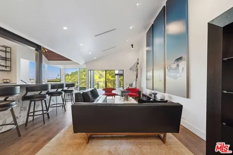 $3,750,000 | 3372 Longridge Terrace, Sherman Oaks, CA 91423