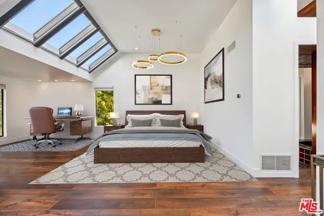 $3,750,000 | 3372 Longridge Terrace, Sherman Oaks, CA 91423