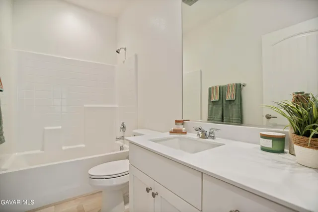 $479,990 | 3704 Camino Mia Court, Rosamond, CA 93560