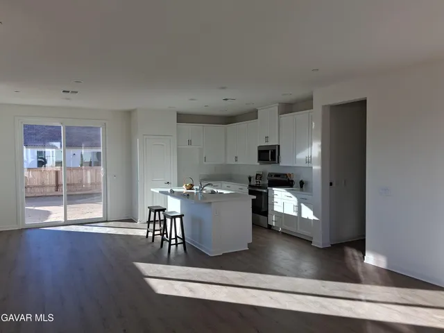 $479,990 | 3704 Camino Mia Court, Rosamond, CA 93560