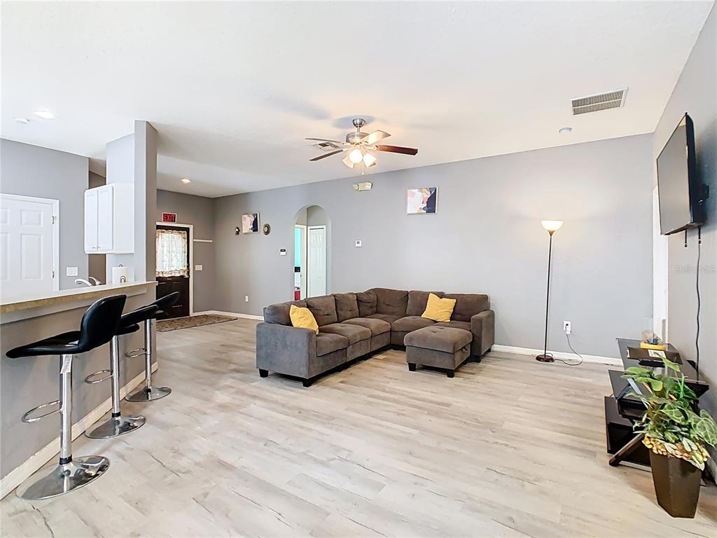 114 Sandy Point Way Clermont, FL 34714 - Photo 6 of 45