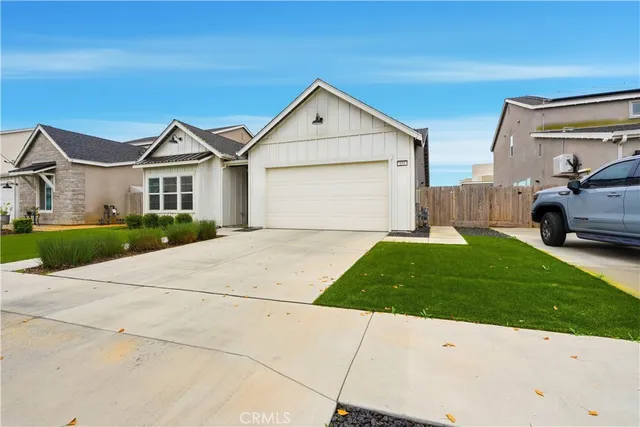 $499,900 | 133 East Tyler Court, Visalia, CA 93291