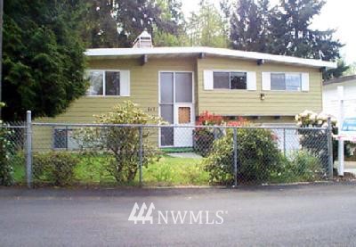 647 Southwest 116th Street Seattle, WA 98146 - Photo 1 of 1 Gallery Image 1