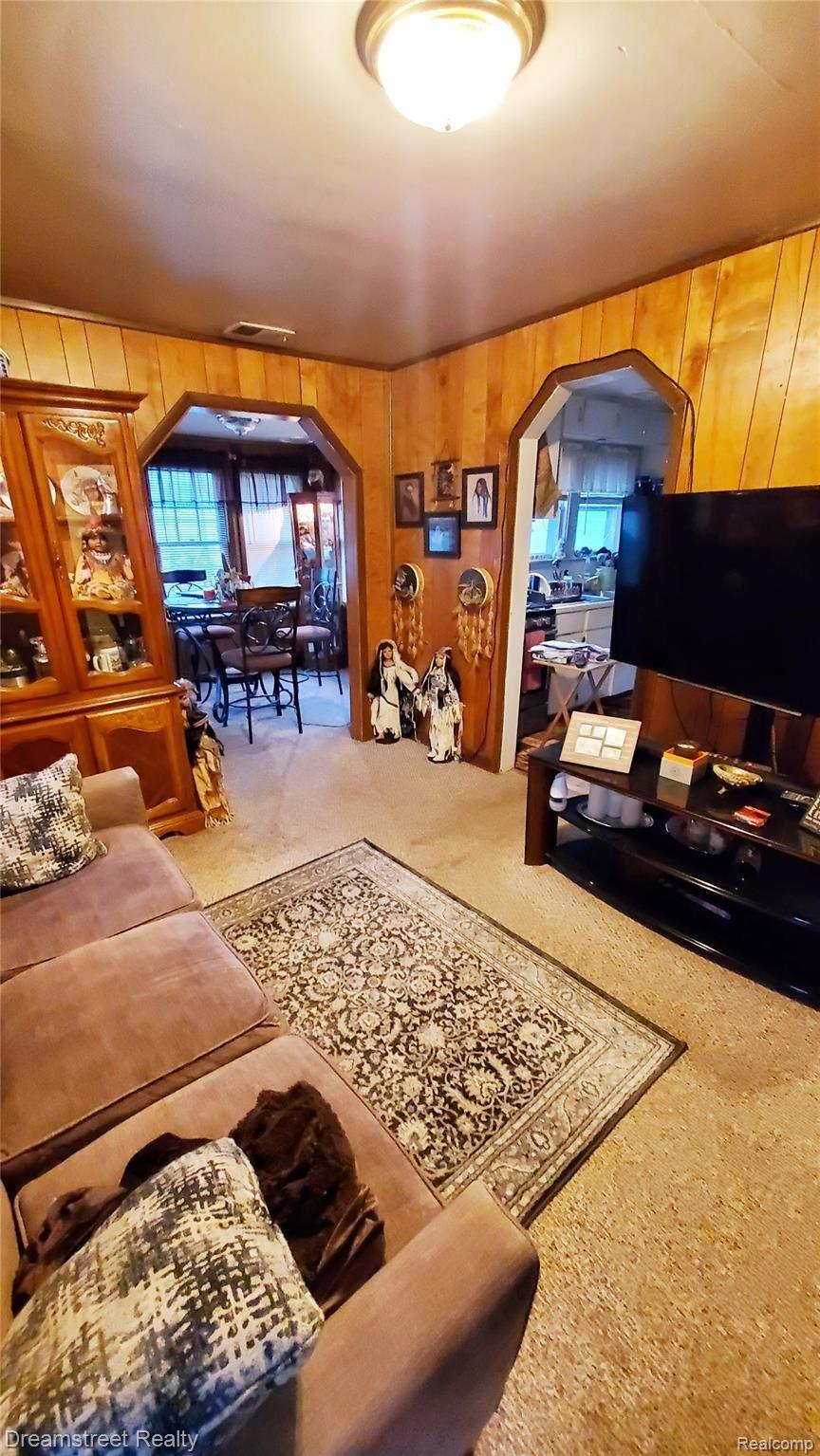 11228 Cape Cod Street Taylor, MI 48180 - Photo 5 of 15 20201006_132855.jpg