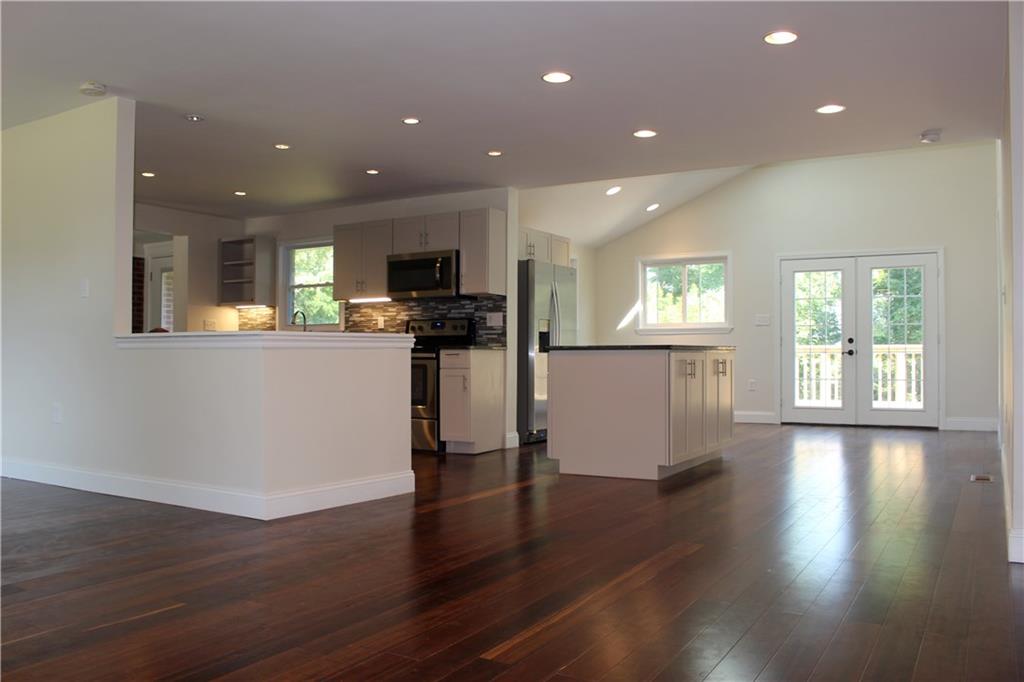 236 McCoy Place Road Sewickley, PA 15143 - Photo 2 of 19 Gallery Image 2