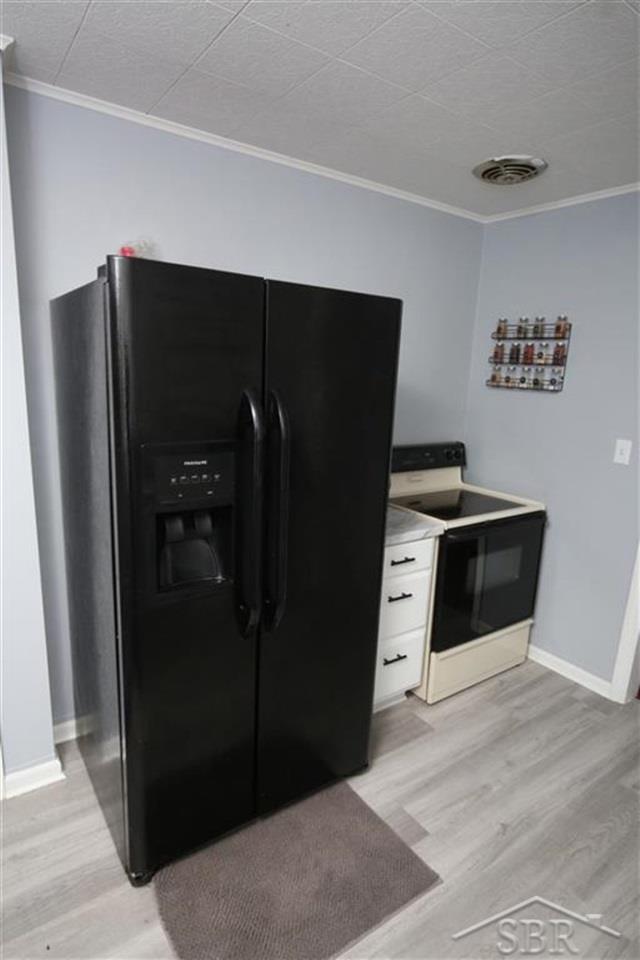 3144 East Stewart Road Midland, MI 48640 - Photo 9 of 23 50033193-8.JPG