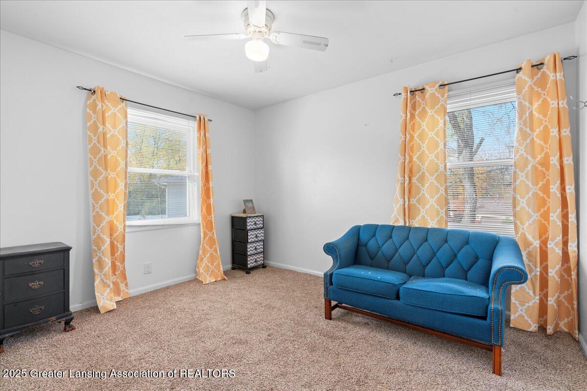 5201 Greenbriar Road Lansing, MI 48917 - Photo 17 of 30 19-Media Jett - 15