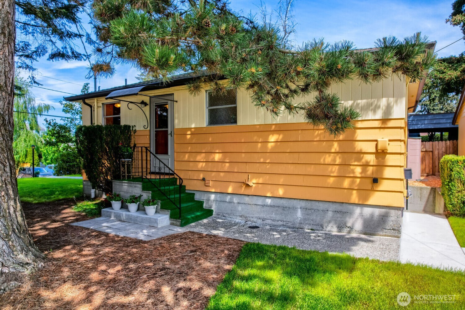 3056 50th Avenue Southwest Seattle, WA 98116 - Photo 31 of 38