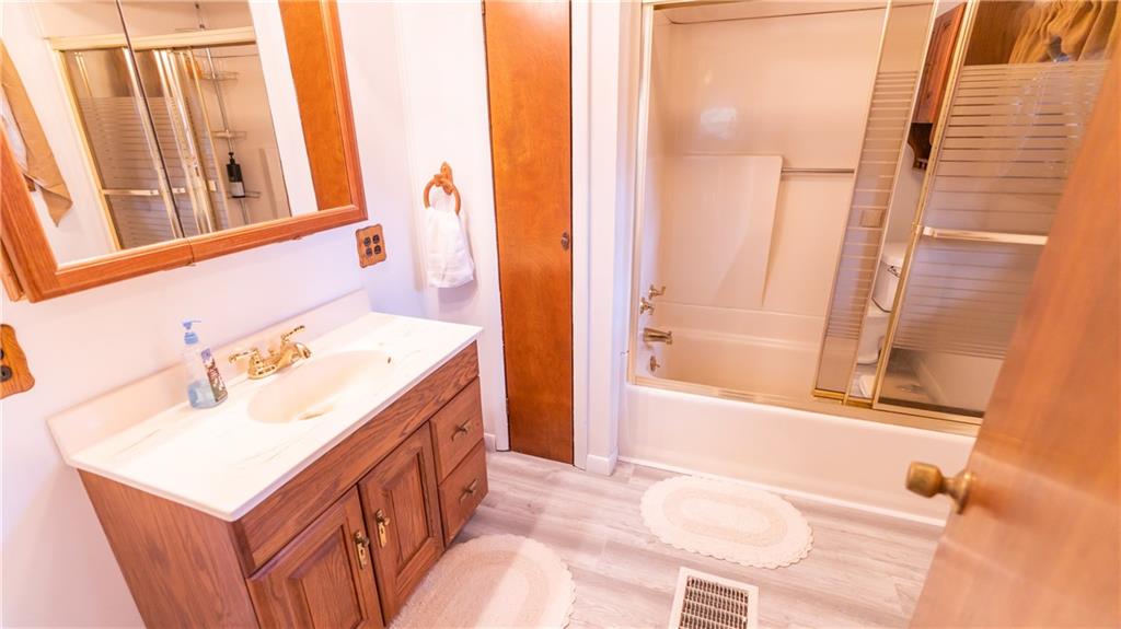 186 Hovis Road Polk, PA 16342 - Photo 14 of 25 Full bathroom on the main level