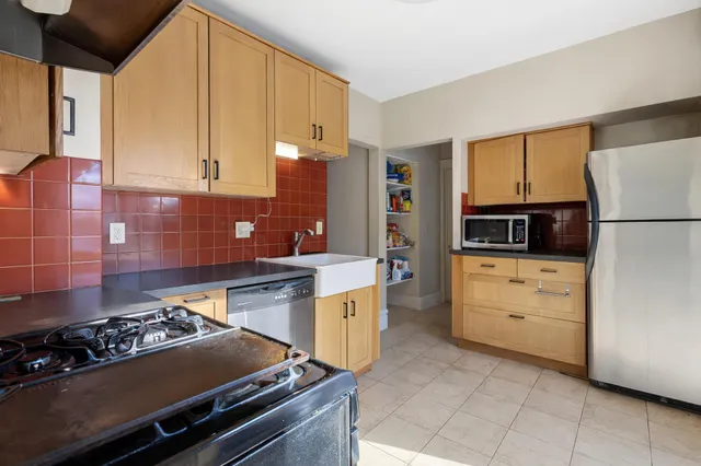 $389,900 | 3905 Elliot Avenue, Minneapolis, MN 55407