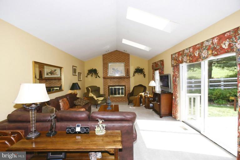 5161 Beaverbrook Road Columbia, MD 21044 - Photo 11 of 30 Family Room