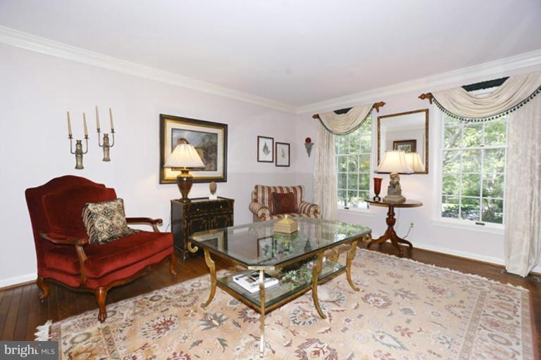 5161 Beaverbrook Road Columbia, MD 21044 - Photo 4 of 30 Living Room