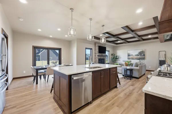 $900,000 | 4257 Pine Parkway South, Fargo, ND 58104