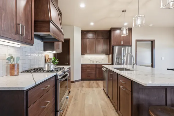$900,000 | 4257 Pine Parkway South, Fargo, ND 58104