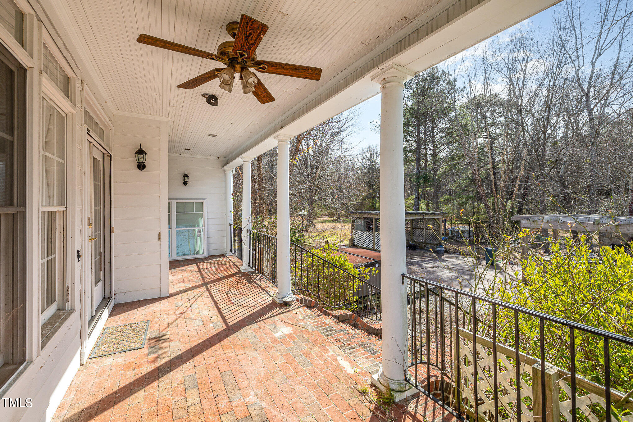 93 Starline Road Selma, NC 27576 - Photo 5 of 33 033_img_3120-edit