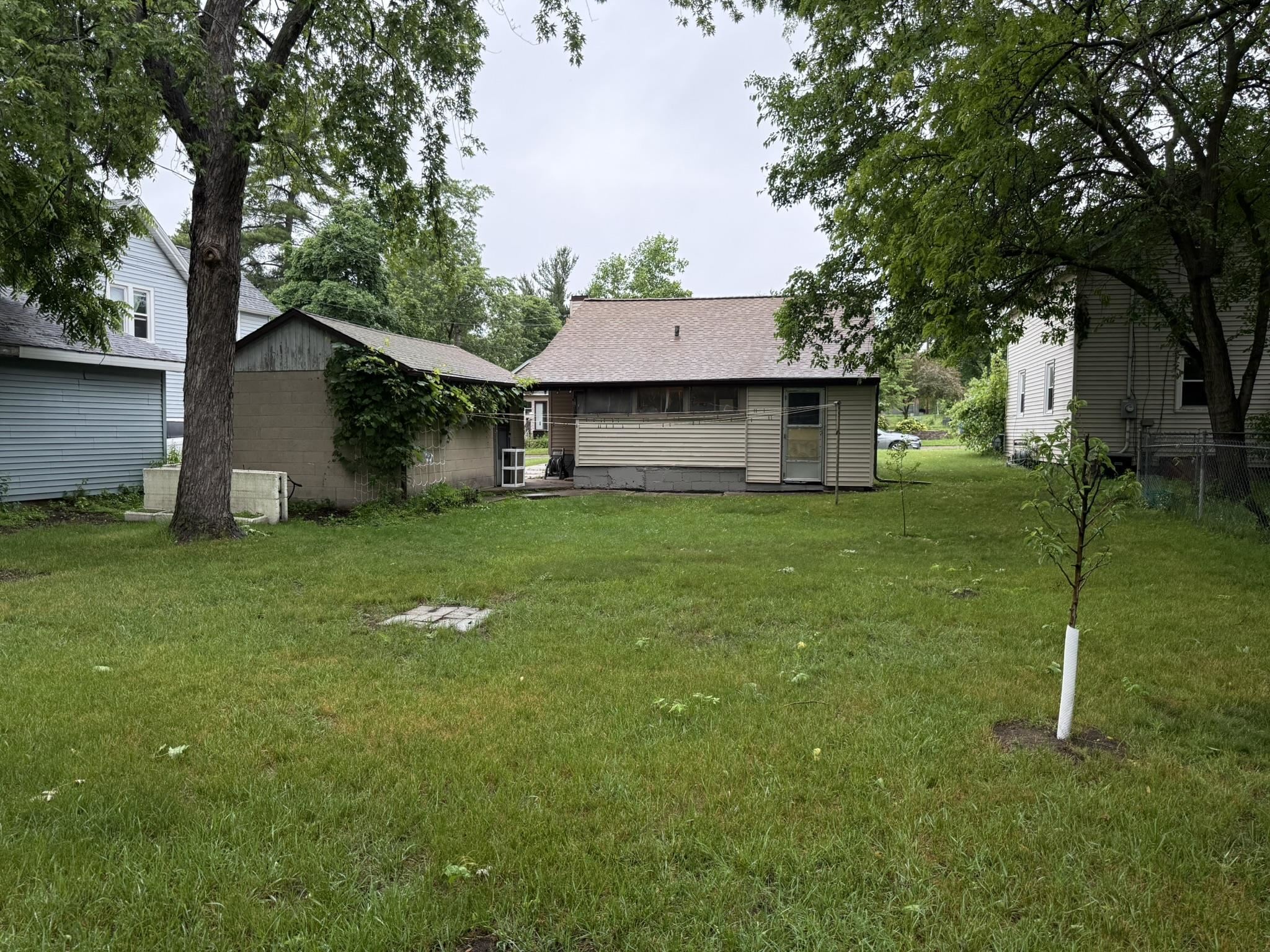 424 East Carroll Street Portage, WI 53901 - Photo 3 of 34